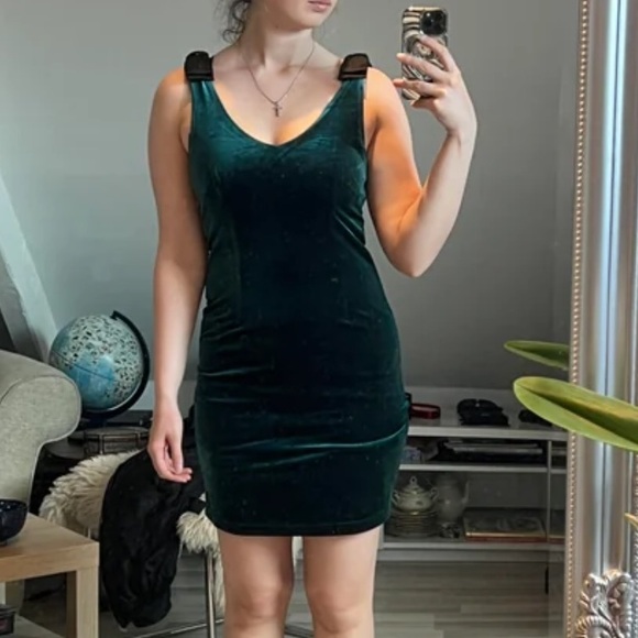 NEW Emerald green velvet mini dress XS - Picture 2 of 5